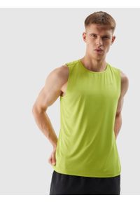 4f - Tank top treningowy regular z materiału z recyklingu męski - soczysta zieleń. Kolor: zielony. Materiał: materiał. Wzór: jednolity, gładki, ze splotem. Sport: fitness