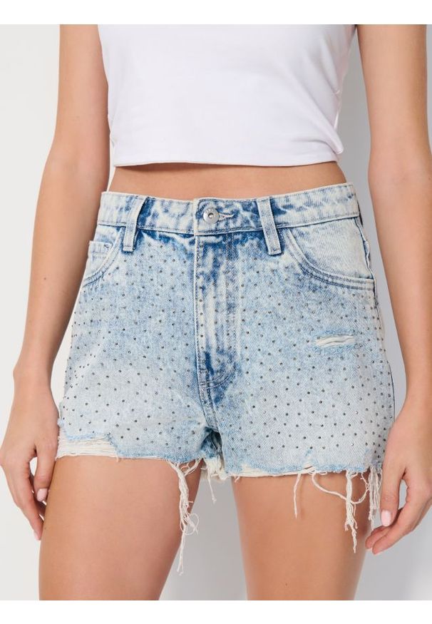 Sinsay - Szorty jeansowe high waist z cyrkoniami - niebieski. Stan: podwyższony. Kolor: niebieski. Materiał: jeans