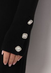 Born2be - Czarna Sukienka z Golfem Bawełną i Wełną Ozdobiona Guzikami Ilathor. Okazja: na co dzień. Typ kołnierza: golf. Kolor: czarny. Materiał: wełna, bawełna. Długość rękawa: długi rękaw. Wzór: aplikacja. Typ sukienki: proste. Styl: klasyczny, casual, elegancki #2