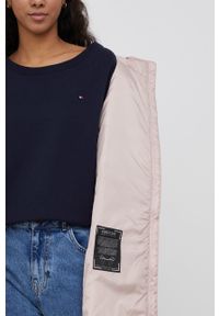 Geox kurtka damska kolor różowy przejściowa. Kolor: różowy. Materiał: włókno, materiał