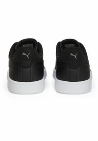 Buty do chodzenia męskie Puma Smash 30 L. Zapięcie: sznurówki. Kolor: biały, czarny, wielokolorowy. Materiał: syntetyk, materiał. Szerokość cholewki: normalna. Sport: turystyka piesza