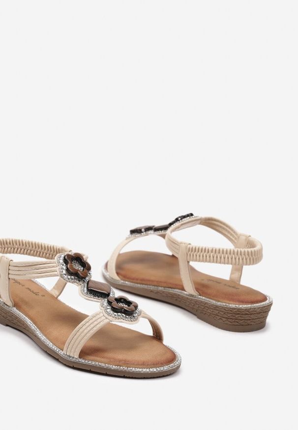 Born2be - Beżowe Sandały Boho z Ozdobnymi Kryształkami Usuime. Okazja: na co dzień, na spacer. Kolor: beżowy. Sezon: lato. Obcas: na obcasie. Styl: boho. Wysokość obcasa: niski