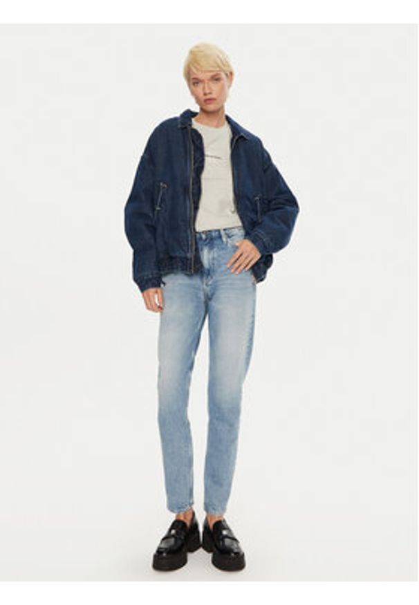 Calvin Klein Jeans Jeansy J20J224036 Niebieski Mom Fit. Kolor: niebieski