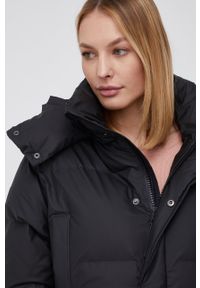 Rains - Kurtka 1507 Long Puffer Jacket. Kolor: czarny. Materiał: tkanina, materiał. Wzór: gładki #8