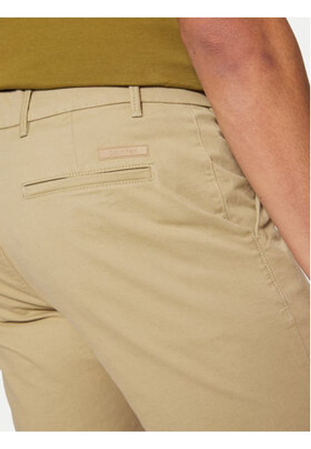 Calvin Klein Szorty materiałowe Modern Twill K10K114063 Beżowy Slim Fit. Kolor: beżowy. Materiał: bawełna
