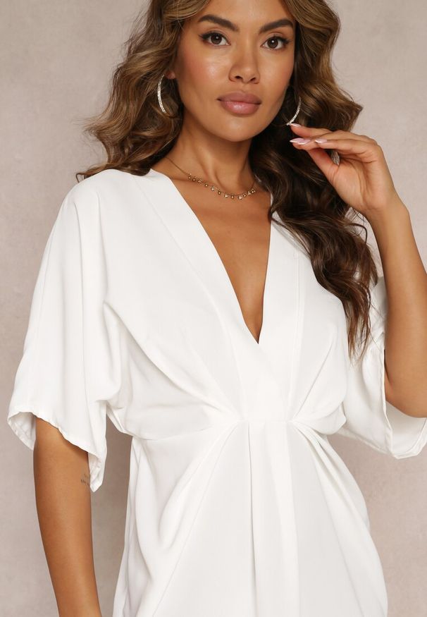 Renee - Biała Sukienka z Wiskozy typu Nietoperz Neollia. Kolor: biały. Materiał: wiskoza