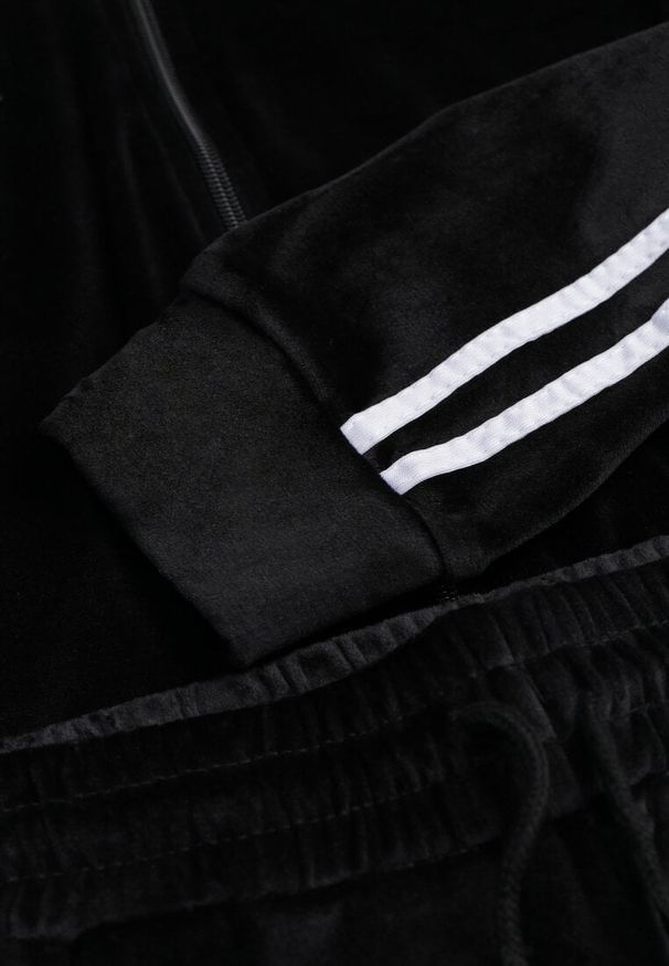 Renee - Czarny 2-Częściowy Komplet Dresowy z Weluru z Ozdobnymi Lampasami Bluza i Spodnie Anelpe. Kolor: czarny. Materiał: welur, dresówka