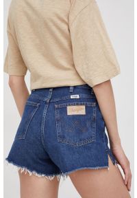 Wrangler szorty jeansowe damskie kolor granatowy gładkie high waist. Stan: podwyższony. Kolor: niebieski. Materiał: jeans. Wzór: gładki. Styl: klasyczny #2