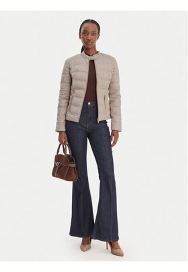 Guess Kurtka przejściowa 180536 Beżowy Classic Fit. Kolor: beżowy. Materiał: syntetyk