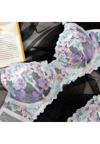 Intica - Komplet bielizny z koronkowym biustonoszem i haftowanymi miseczkami Roosmarij. Kolor: wielokolorowy. Materiał: koronka. Wzór: haft #5