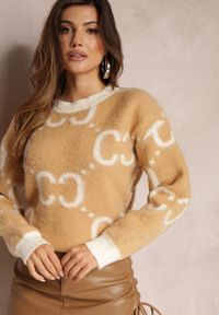 Renee - Beżowy Sweter Oversize Pasithoe. Kolor: beżowy. Materiał: skóra, dzianina. Długość rękawa: długi rękaw. Długość: długie. Sezon: jesień, zima. Styl: klasyczny