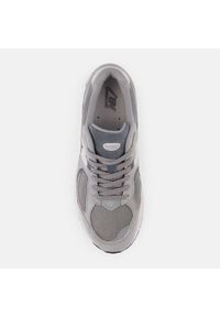 Sneakersy unisex New Balance M2002RST Szary. Kolor: szary. Materiał: guma, syntetyk, skóra, materiał. Szerokość cholewki: normalna. Sport: turystyka piesza #5
