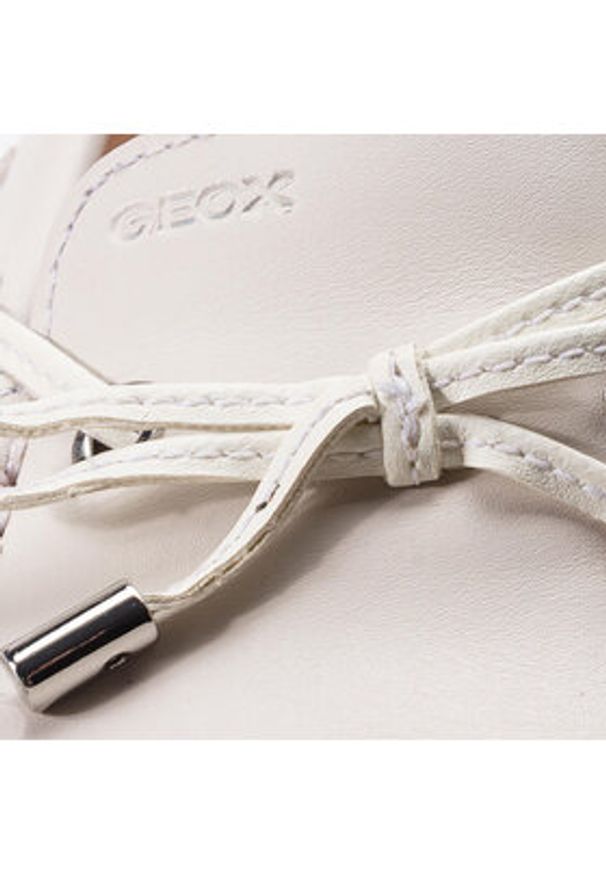 Geox Mokasyny D Vega Moc B D92DNB 043BC C1002 Biały. Kolor: biały. Materiał: skóra