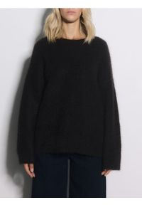 Reserved - Sweter z moherem - ciemnobrązowy. Kolor: brązowy. Materiał: moher #1