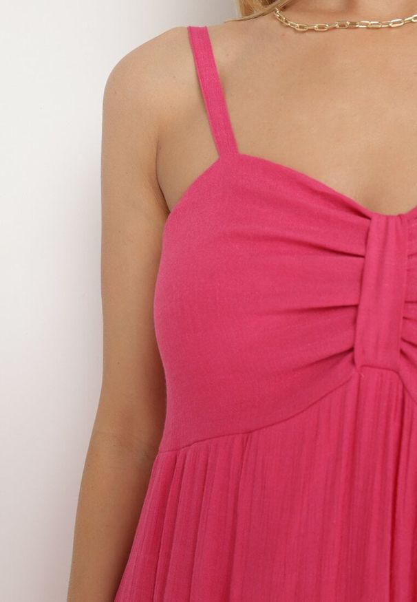 Born2be - Fuksjowa Sukienka z Bawełną na Regulowanych Ramiączkach z Elastyczną Gumką na Plecach Tinathias. Okazja: na spacer, na co dzień. Kolor: różowy. Materiał: bawełna. Długość rękawa: na ramiączkach. Sezon: lato. Typ sukienki: proste. Styl: casual, klasyczny