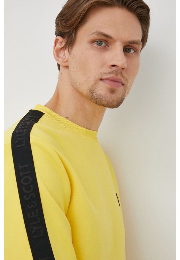 Lyle & Scott bluza męska kolor żółty z aplikacją. Kolor: żółty. Materiał: poliester, materiał. Wzór: aplikacja