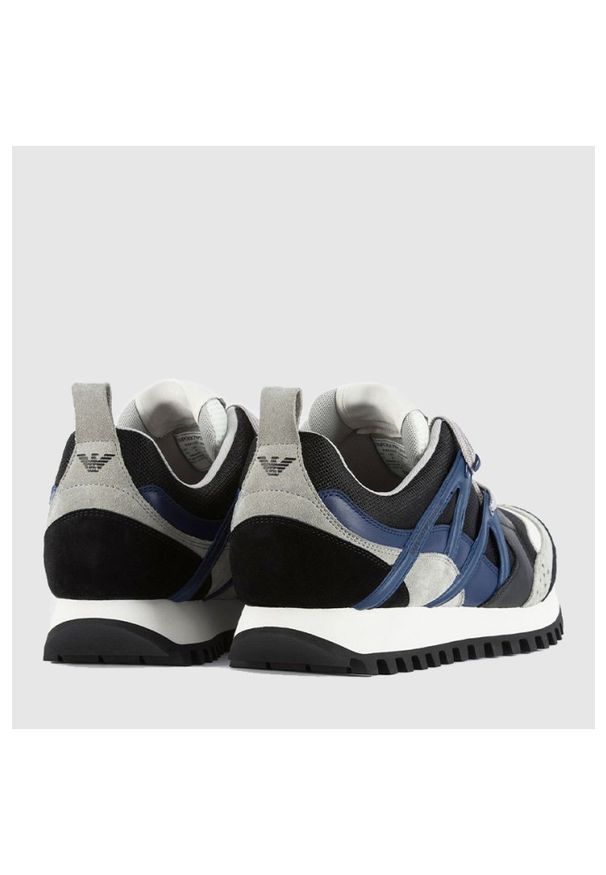 Emporio Armani - EMPORIO ARMANI Czarne sneakersy męskie z niebieskimi elementami, Rozmiar 40. Zapięcie: pasek. Kolor: czarny. Materiał: materiał, skóra, zamsz. Szerokość cholewki: normalna. Wzór: paski