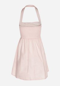 Born2be - Różowa Bawełniana Sukienka Rozkloszowana na Szyję Kolaniela. Okazja: na co dzień. Kolor: różowy. Materiał: bawełna. Sezon: wiosna. Typ sukienki: proste. Styl: elegancki, casual #2