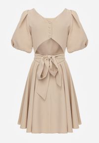 Renee - Beżowa Elegancka Sukienka z Bufiastymi Rękawami Odkrytymi Plecami i Wiązaniem Haritte. Kolor: beżowy. Typ sukienki: rozkloszowane. Styl: elegancki #5