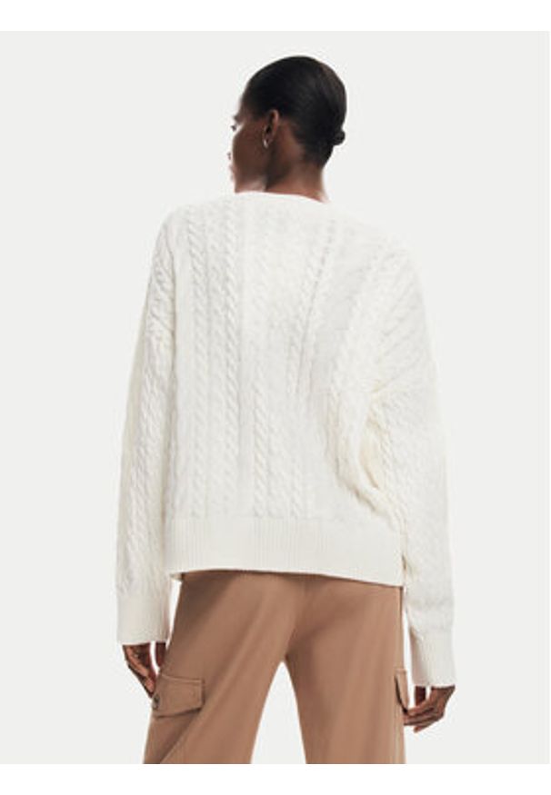 Desigual Sweter Exeter 24WWJF74 Écru Regular Fit. Materiał: bawełna