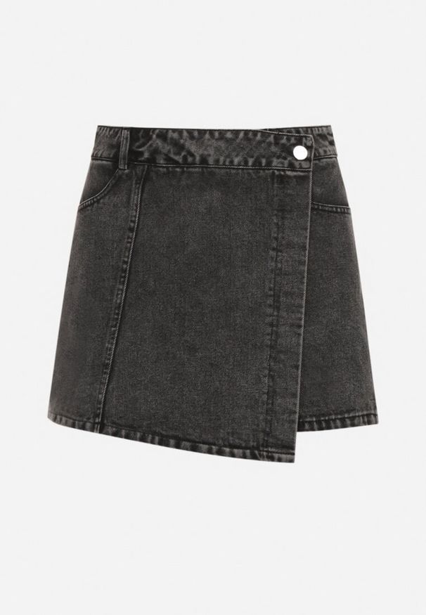 Born2be - Czarne Jeansowe Spódnico-Szorty o Asymetrycznym Kroju z Ozdobnymi Przeszyciami Lisarennea. Okazja: na co dzień. Kolor: czarny. Materiał: jeans. Styl: sportowy, elegancki, casual