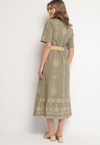 Born2be - Ciemnozielona Bawełniana Sukienka Koszulowa z Ozdobnym Paskiem i Haftem Evialisse. Okazja: na co dzień, na imprezę. Kolor: zielony. Materiał: bawełna. Wzór: haft. Typ sukienki: koszulowe. Styl: casual, elegancki #5