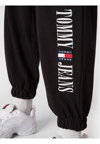 Tommy Jeans Spodnie dresowe Archive DW0DW14994 Czarny Relaxed Fit. Kolor: czarny. Materiał: bawełna, dresówka #3
