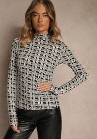 Renee - Biało-Czarna Bluzka Longsleeve z Golfem z Bawełny w Geometryczny Print Zadanevia. Okazja: na spacer, na co dzień. Typ kołnierza: golf. Kolor: biały. Materiał: bawełna. Długość rękawa: długi rękaw. Wzór: geometria, nadruk. Styl: elegancki, casual #5
