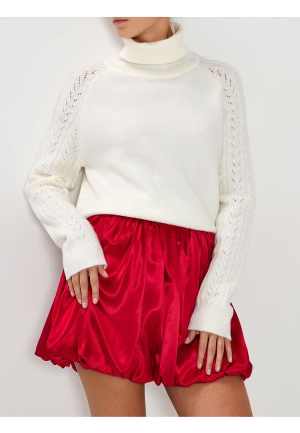 Sinsay - Golf z ozdobnymi rękawami - biały. Typ kołnierza: golf. Kolor: biały