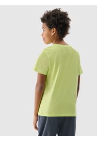 4F JUNIOR - T-shirt z nadrukiem chłopięcy - zielony. Okazja: na co dzień. Kolor: zielony. Materiał: dzianina, jersey, bawełna. Długość rękawa: krótki rękaw. Długość: krótkie. Wzór: nadruk. Sezon: lato. Styl: klasyczny, street, casual, sportowy