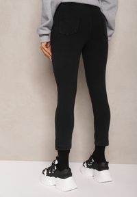 Renee - Czarne Spodnie z Dodatkiem Bawełny High Waist Wiązane w Pasie Nirinne. Okazja: na co dzień. Stan: podwyższony. Kolor: czarny. Styl: casual #3