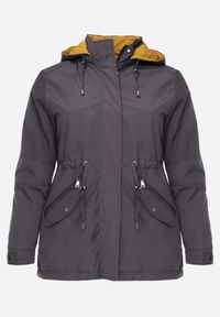 Born2be - Szaro-Żółta Przejściowa Kurtka Dwustronna Parka z Pikowaniem i Kapturem Tidare. Okazja: na spacer, na co dzień. Kolekcja: plus size. Kolor: szary. Materiał: poliester, jeans. Styl: casual, sportowy #3