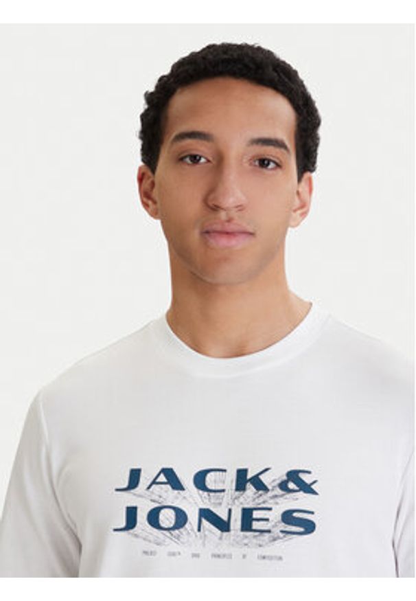 Jack & Jones T-Shirt Fusion 12289880 Biały Regular Fit. Kolor: biały. Materiał: syntetyk