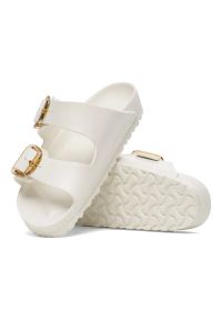 Birkenstock - BIRKENSTOCK Arizona Big Buckle EVA Eggshell Klapki damskie. Okazja: na spacer, na plażę. Kolor: kremowy. Materiał: materiał. Sezon: lato. Styl: klasyczny, elegancki #6