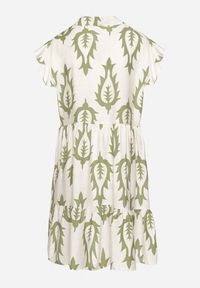 Born2be - Zielona Rozkloszowana Sukienka o Koszulowym Kroju z Lnem i Wiskozą Folarane. Okazja: na spacer, na co dzień. Kolor: zielony. Materiał: wiskoza, len. Wzór: aplikacja. Typ sukienki: koszulowe. Styl: elegancki, casual, klasyczny #3