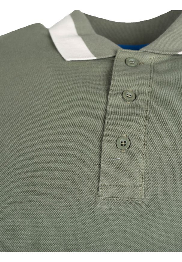 Invicta Koszulka Polo | 4452240 / U | Mężczyzna | Khaki. Okazja: na co dzień. Typ kołnierza: polo. Kolor: brązowy. Materiał: bawełna. Długość rękawa: krótki rękaw. Wzór: aplikacja. Styl: klasyczny, casual