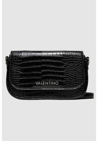Valentino by Mario Valentino - VALENTINO Czarna torebka Miramar Flap Bag. Kolor: czarny. Wzór: paski #1