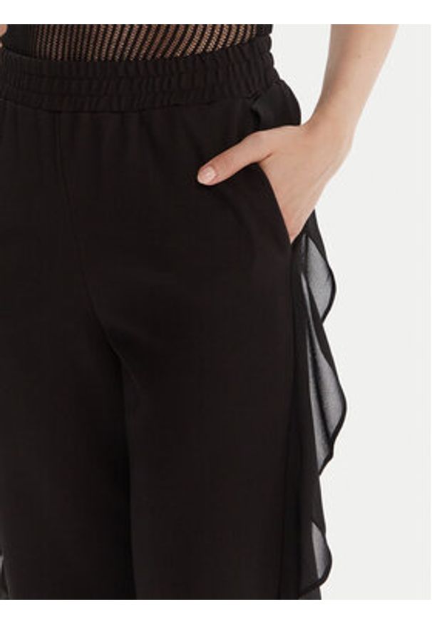 TwinSet - TWINSET Spodnie materiałowe 252LI2NCC Czarny Regular Fit. Kolor: czarny. Materiał: wiskoza