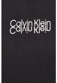 Calvin Klein bluza bawełniana męska kolor czarny z kapturem z nadrukiem. Typ kołnierza: kaptur. Kolor: czarny. Materiał: bawełna. Wzór: nadruk