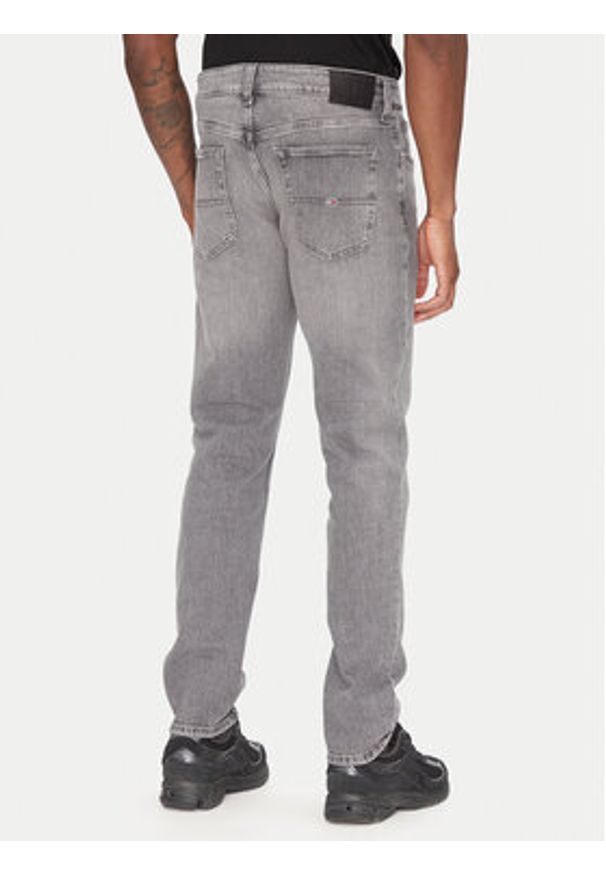 Tommy Jeans Jeansy Scanton DM0DM21379 Szary Slim Fit. Kolor: szary