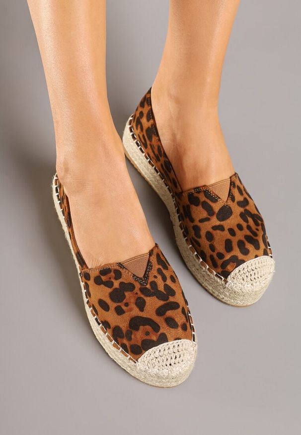 Renee - Panterkowe Espadryle z Imitacji Zamszu na Platformie z Jutowej Plecionki Mirrona. Materiał: zamsz. Obcas: na platformie