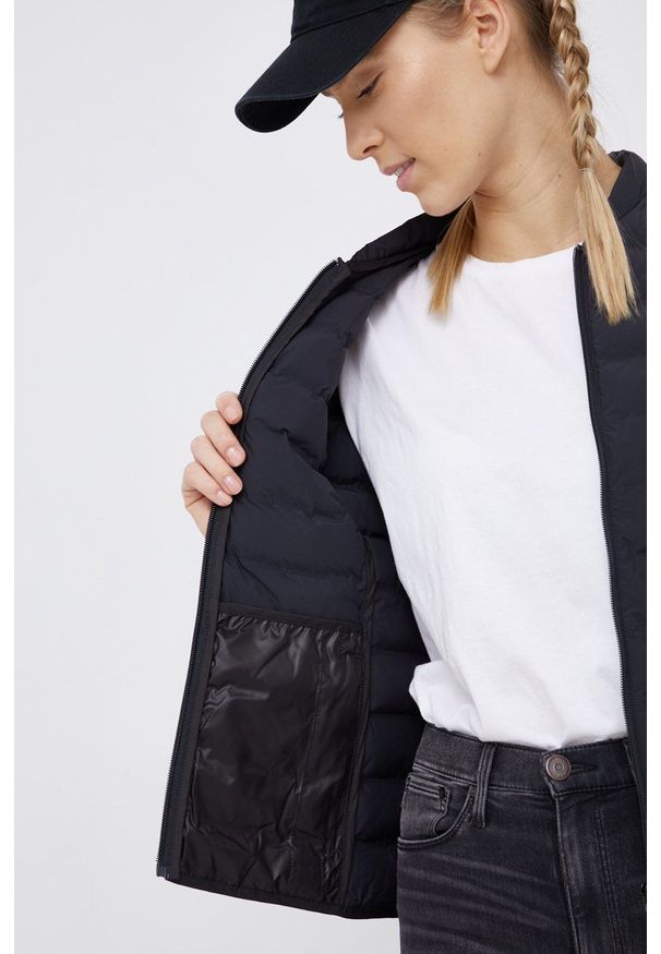 Helly Hansen Kurtka damska kolor czarny przejściowa. Kolor: czarny. Materiał: materiał, włókno