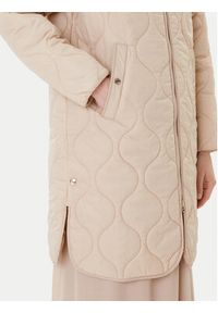 JOOP! Płaszcz zimowy Carla 10018874 30047609 Beżowy Regular Fit. Kolor: beżowy. Materiał: syntetyk. Sezon: zima