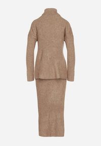 Born2be - Ciemnobeżowy Komplet Dzianinowy z Wełną Sweter z Golfem i Ołówkowa Spódnica Falovira. Kolor: beżowy. Materiał: dzianina, wełna. Sport: golf #2