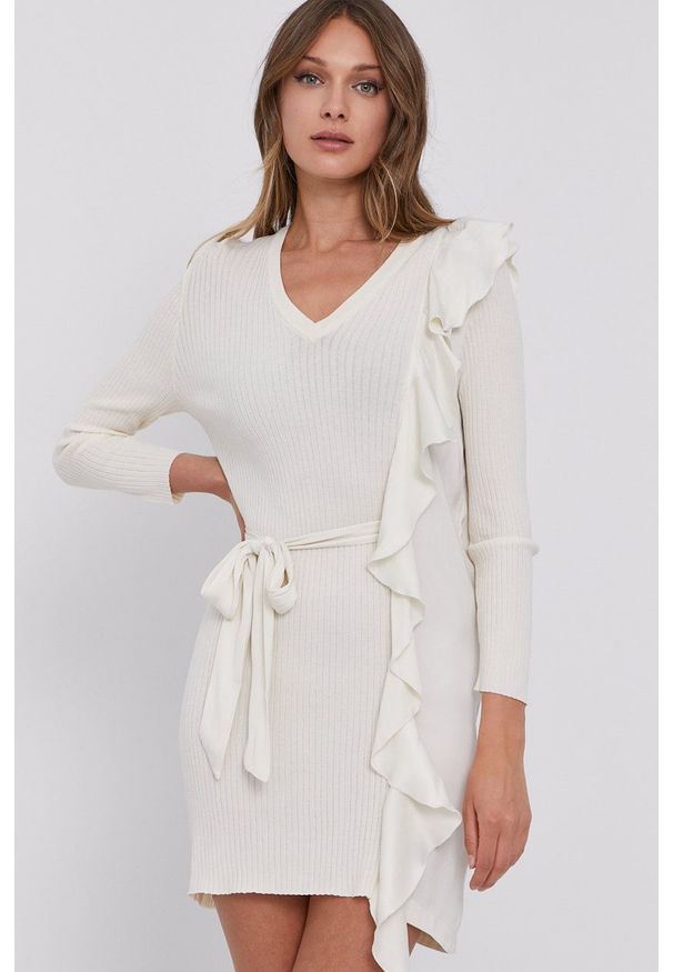 TwinSet - Twinset - Sukienka. Kolor: beżowy. Materiał: tkanina, dzianina. Długość rękawa: długi rękaw. Wzór: gładki. Typ sukienki: dopasowane