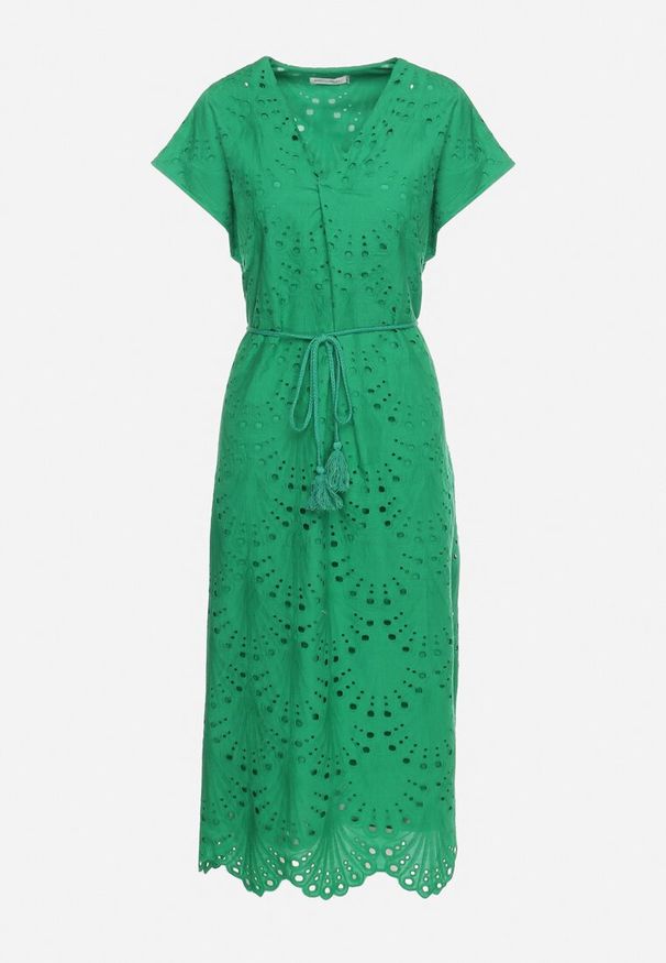 Born2be - Zielona Sukienka z Bawełny Zdobiona Haftem z Krótkim Rękawem i Materiałowym Paskiem Dimisha. Okazja: na co dzień. Kolor: zielony. Materiał: materiał, bawełna. Długość rękawa: krótki rękaw. Wzór: haft, aplikacja. Typ sukienki: proste, dopasowane. Styl: casual