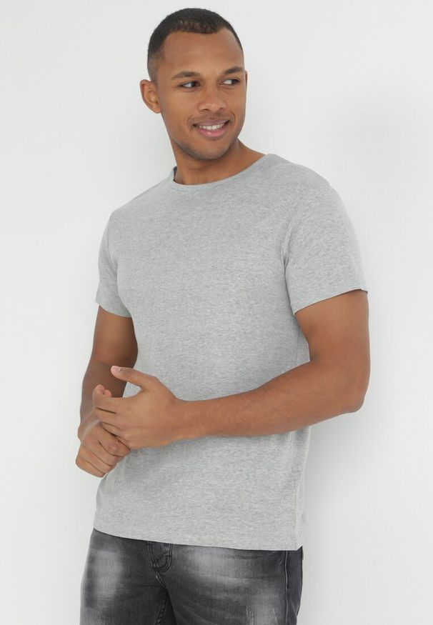 Born2be - Szara Bawełniana Koszulka z Krótkim Rękawem i Okrągłym Dekoltem Adeliz. Okazja: na co dzień, na spotkanie biznesowe. Kolor: szary. Materiał: bawełna. Długość rękawa: krótki rękaw. Długość: krótkie. Styl: biznesowy, casual, elegancki, klasyczny