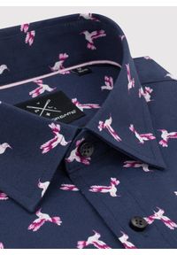 Pako Lorente - PAKO LORENTE – Granatowa koszula w kolibry. Okazja: na co dzień. Kolor: niebieski. Materiał: bawełna, elastan, jeans. Styl: casual