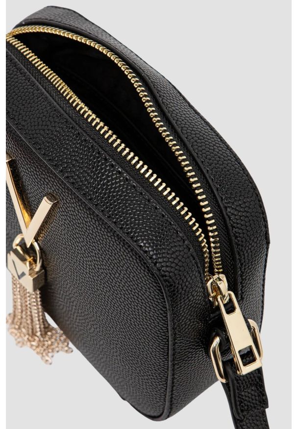 Valentino by Mario Valentino - VALENTINO Czarna torebka ze złotymi okuciami Divina Camera Bag. Kolor: czarny. Styl: elegancki, casual, wizytowy