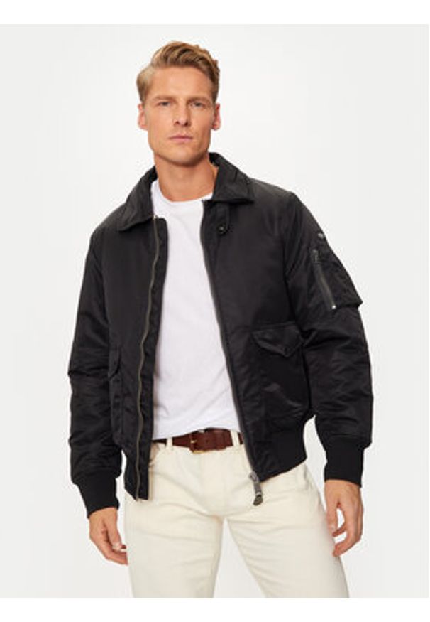 SCHOTT N.Y.C. Kurtka bomber OHARARS Czarny Regular Fit. Kolor: czarny. Materiał: syntetyk